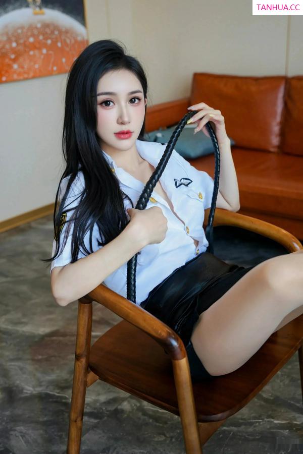   [XiuRen]高清写真图 2025.09.30 No.10832 小阿娇Gill 原色丝袜第22张图片